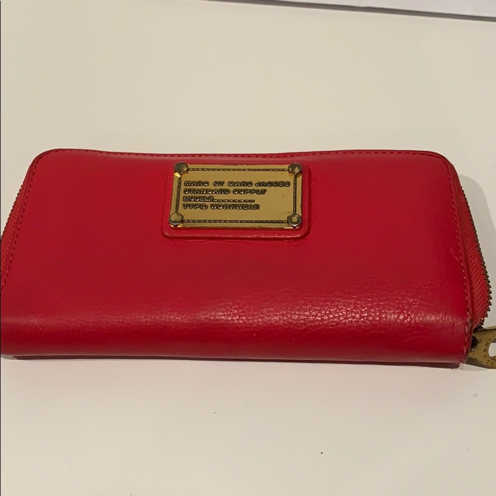 Marc by Marc Jacobs zip wallet